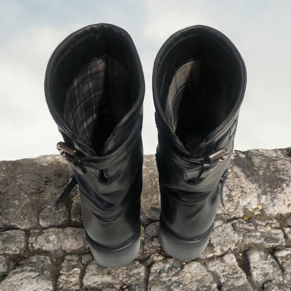 Aquatalia Black Quilted Mid-Calf Quilted Moto-Metro Style Boots   size 8  ~ EUC - Picture 5 of 15